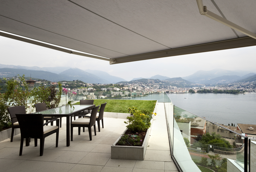 Creating a Perfect Match for Awnings and Landscaping &raquo; Awnings